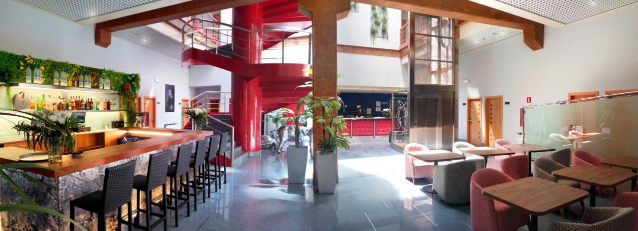 Hotel Fabrik Уманес-де-Мадрид Экстерьер фото
